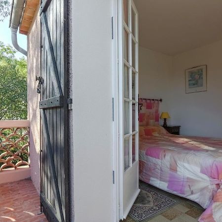 Snug Holiday Home In Bormes Les Mimosas With Pool Eksteriør billede