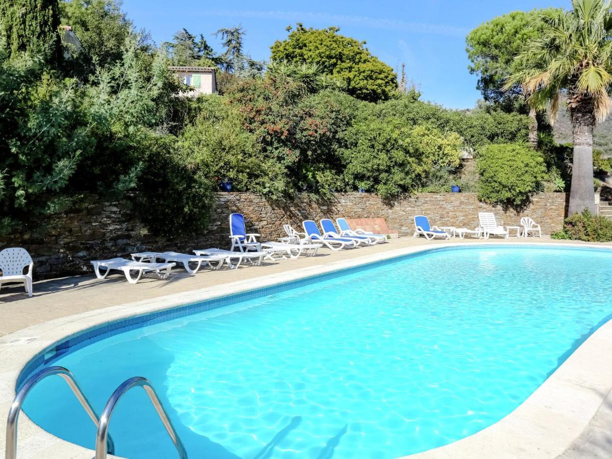 Snug Holiday Home In Bormes Les Mimosas With Pool Eksteriør billede