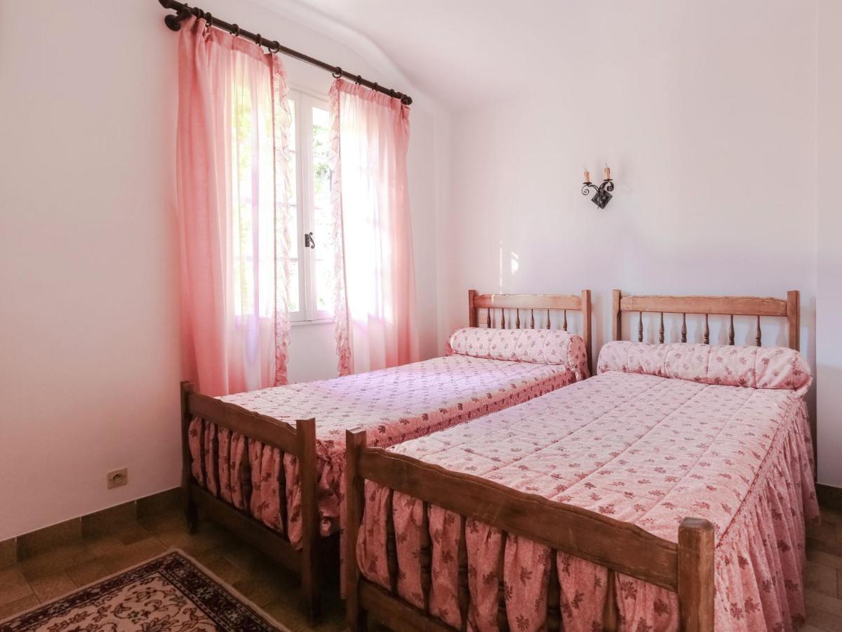 Snug Holiday Home In Bormes Les Mimosas With Pool Eksteriør billede