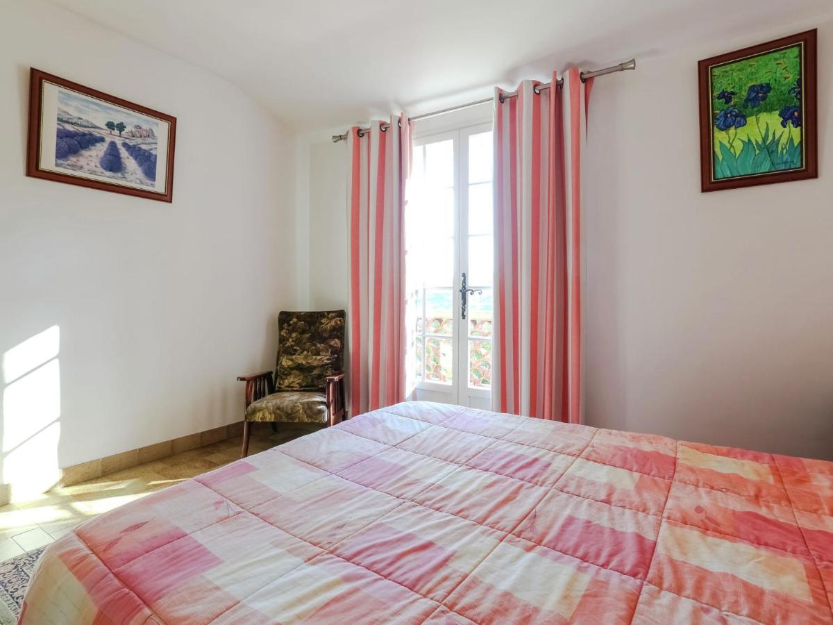 Snug Holiday Home In Bormes Les Mimosas With Pool Eksteriør billede