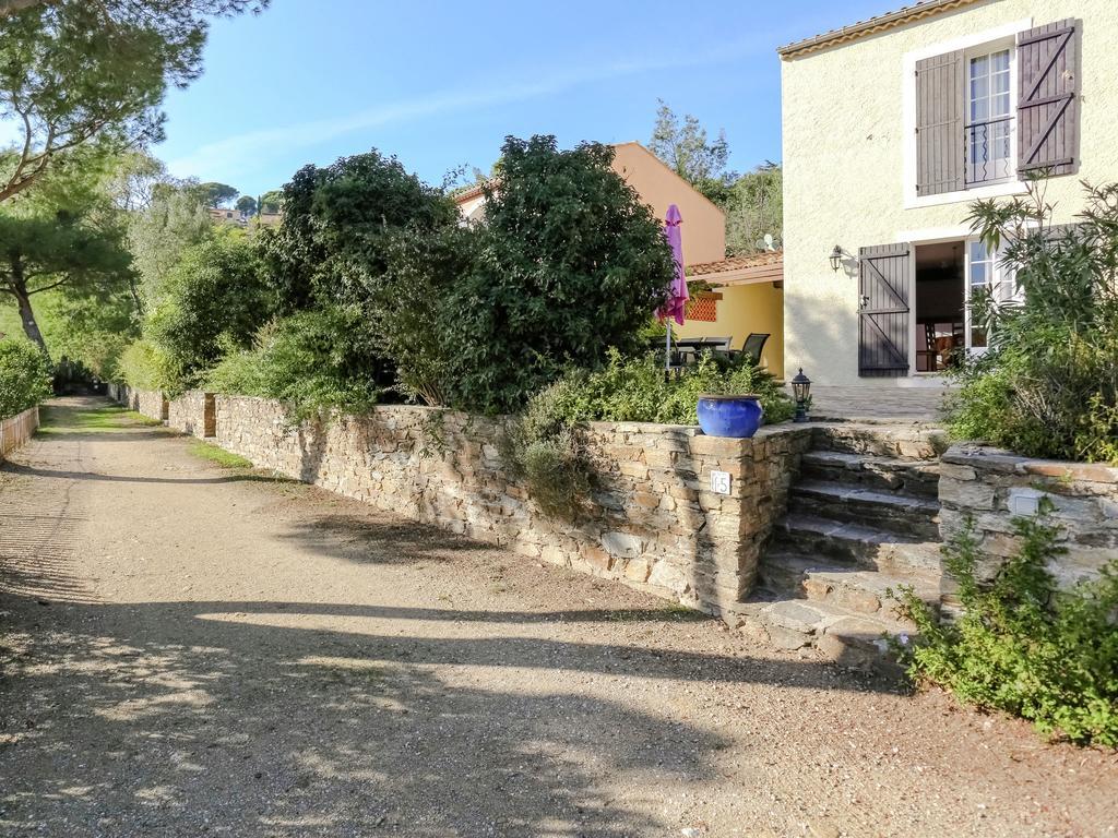 Snug Holiday Home In Bormes Les Mimosas With Pool Eksteriør billede
